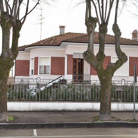 L'Agrifoglio Affittacamere Gattinara Exteriör bild